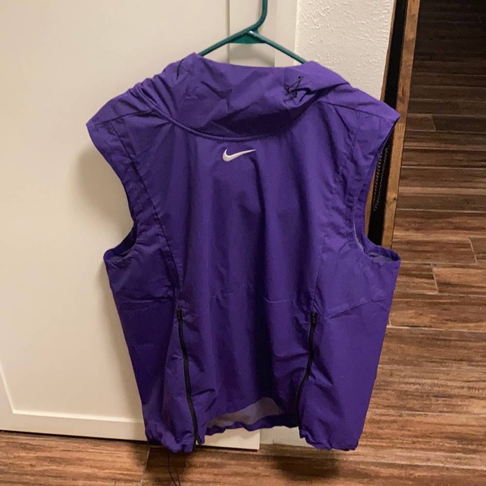 Nike pullover vest